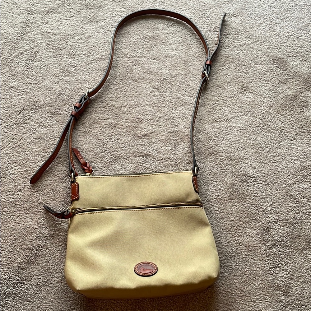 Dooney & Bourke Classic Tan Crossbody Bag Purse NEW! Nylon Fabric